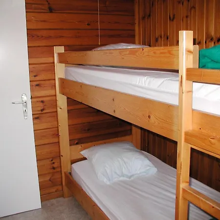 Cozy With An Oven, Located In A Area *